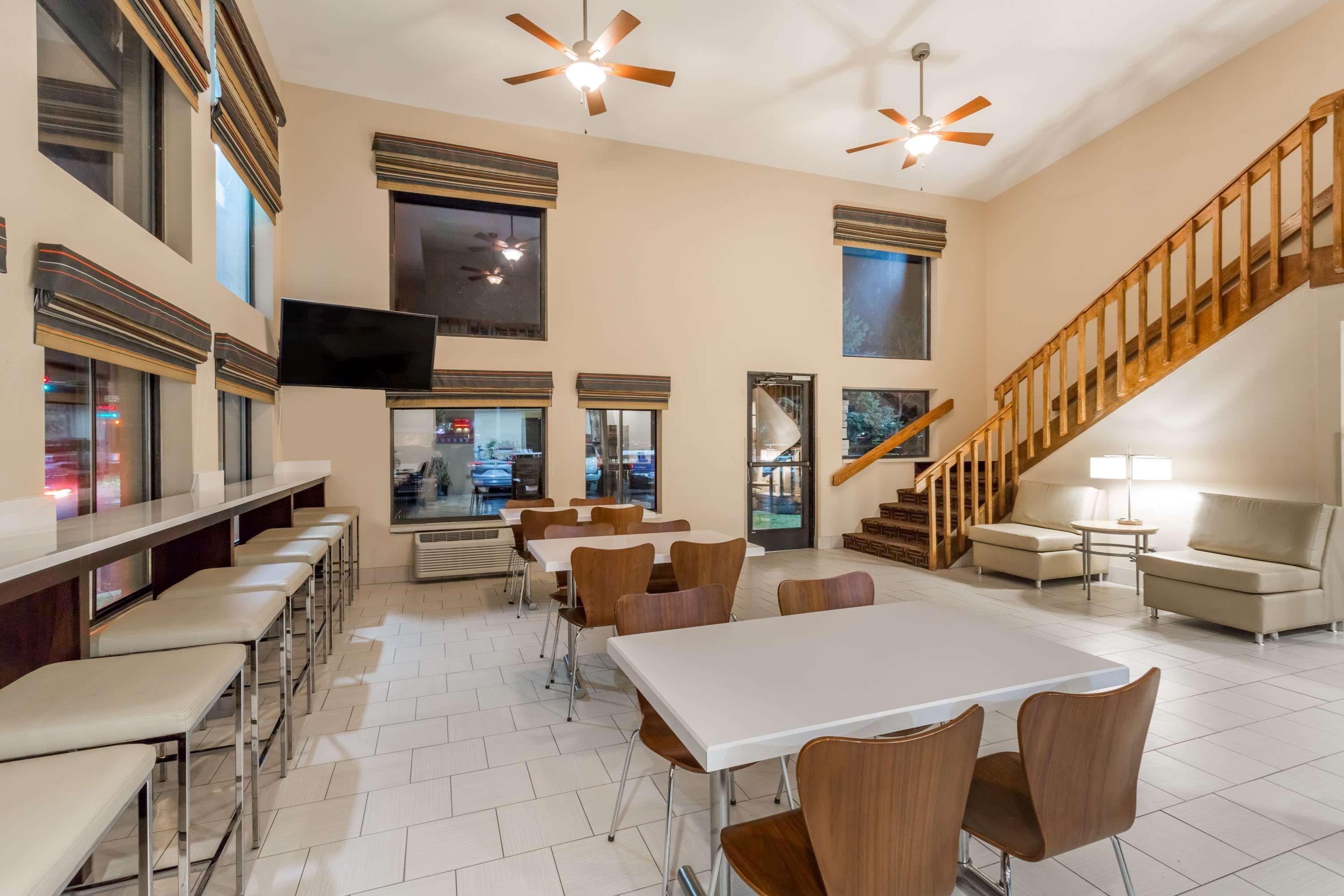 Super 8 By Wyndham Longmont/Twin Peaks Hotel Ngoại thất bức ảnh