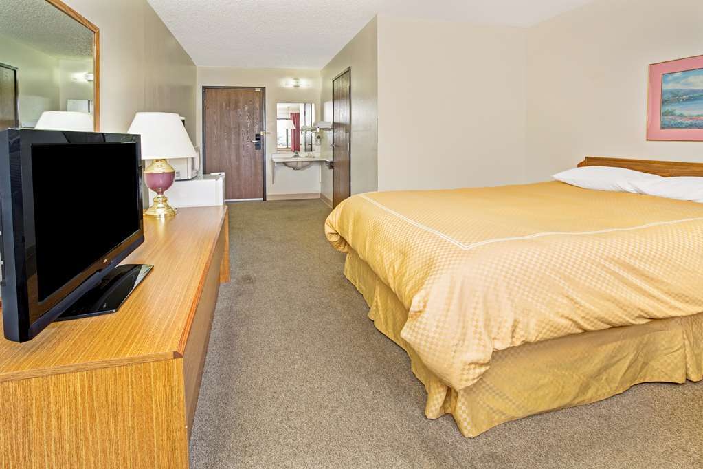 Super 8 By Wyndham Longmont/Twin Peaks Hotel Phòng bức ảnh