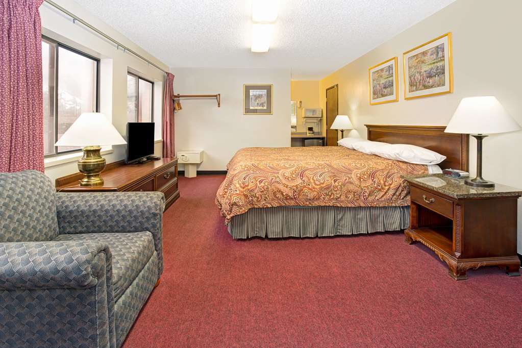 Super 8 By Wyndham Longmont/Twin Peaks Hotel Phòng bức ảnh